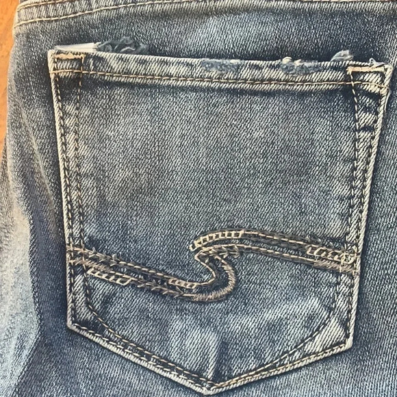 Silver suki jean capris - Picture 5 of 6